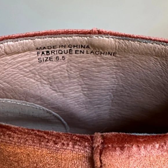 Anthropologie Velvet Ankle Boots in Copper/ Rust with Gold Detail : size 6.5 - Picture 3 of 11